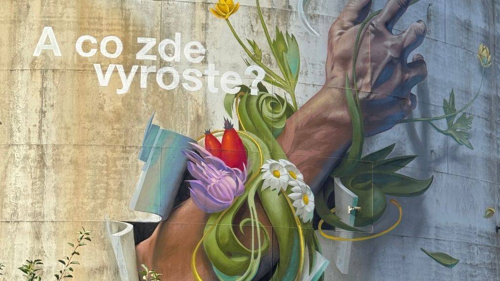 Na silu teplárny vznikl unikátní mural
